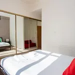 2 Bedroom Flat In Edinburgh
