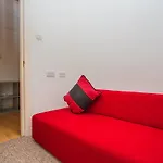 2 Bedroom Flat In Edinburgh