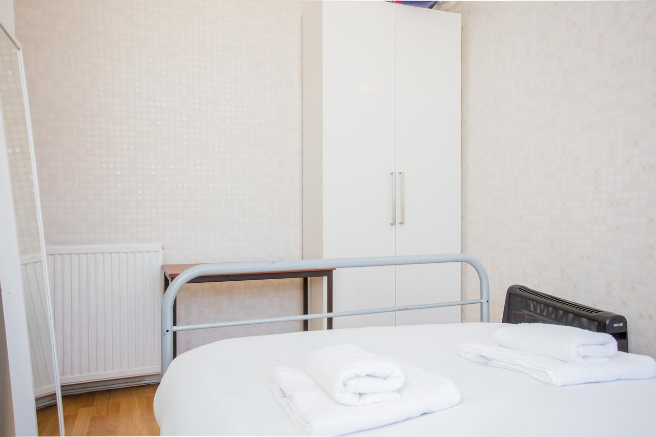 2 Bedroom Flat In *